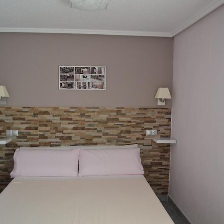 Hostal La Pilarica Патерна Экстерьер фото