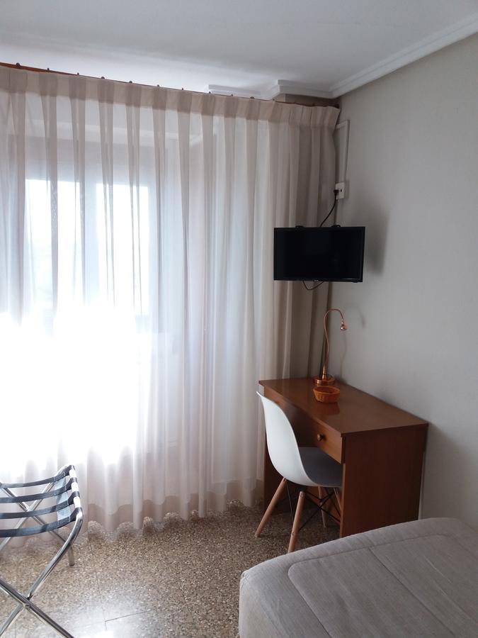 Hostal La Pilarica Патерна Экстерьер фото